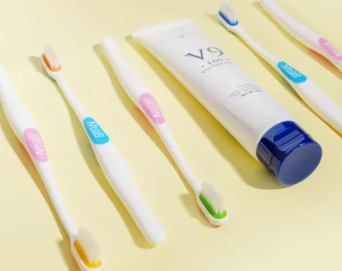 브이나인 V9 잇몸 구취 미백 덴탈클리닉 치약 150g