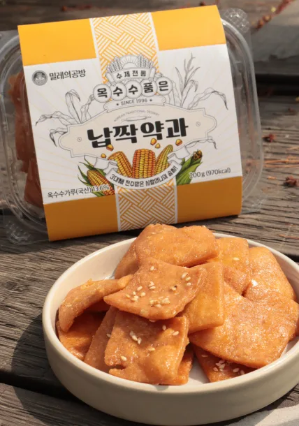 밀레의공방 수제 옥수수 품은 납짝약과 (300g)