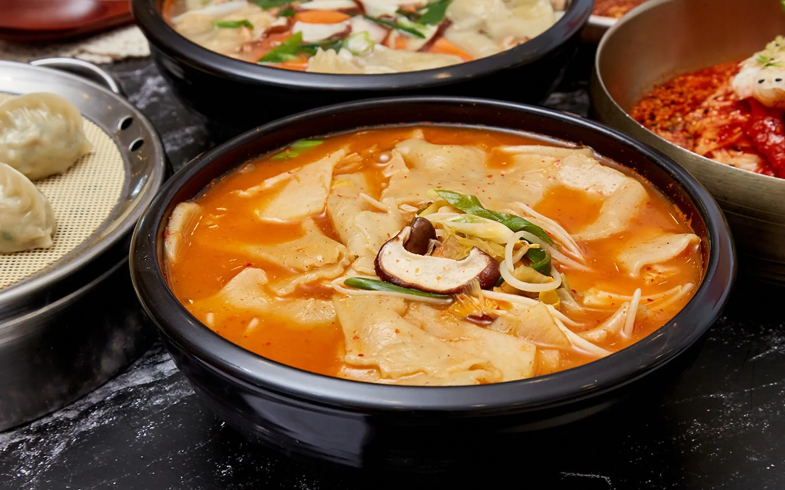 상품코드 : IC004 칼칼한 진한 국물 맛 일산칼국수 얼큰 수제비