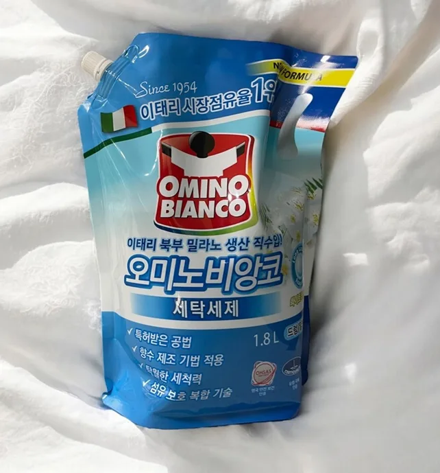 오미노비앙코 화이트머스크향 세탁세제 리필용 1.8L
